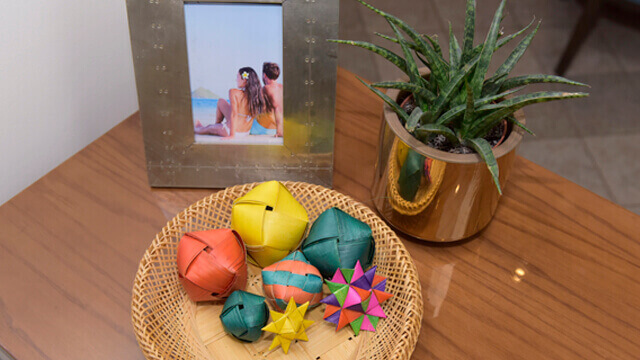 Each attendee was also given a chance to craft mini balls and stars using leaf fronds.